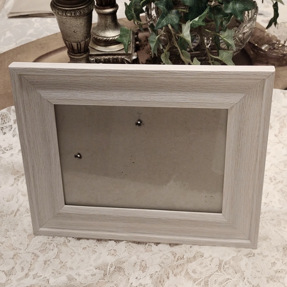 ⚜️ Whitewashed Photo Frame Set - Picture 3 of 7